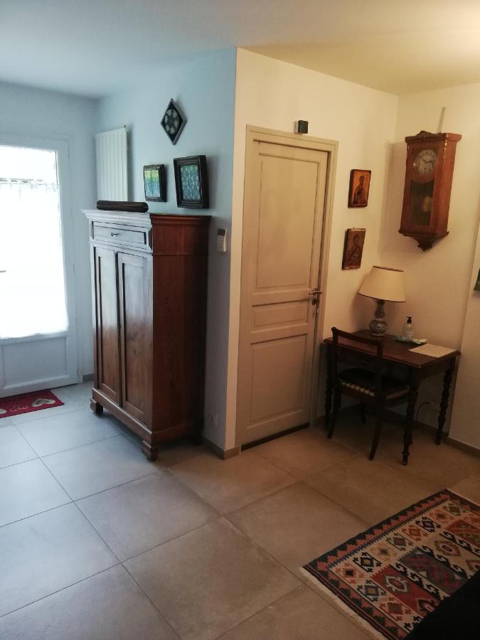 Appartement De Plain Pied Dans La Verdure Yerres Eksteriør billede